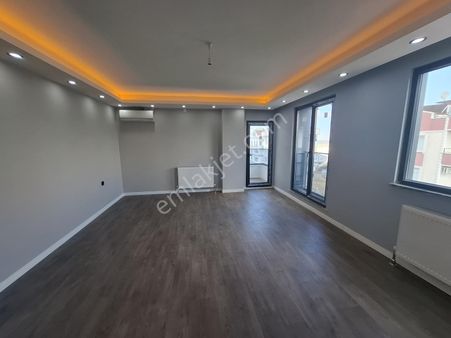 Veffa Gayrimenkulden Çayırova Emekte Lüks 4+1 Üst Dublex