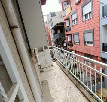 Buca İnkilap Mahallesinde Buca Tıp Yakını Şirinyer İzbana 300metre Arakat 110m2//2+1doğalgazlı Daire