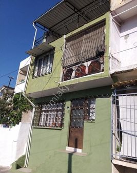 İzmir Konak Gürçeşme//ismetpaşa Mahallesinde//deniz Manzaralı//caddye 200metre//2katlı Müstakil Ev