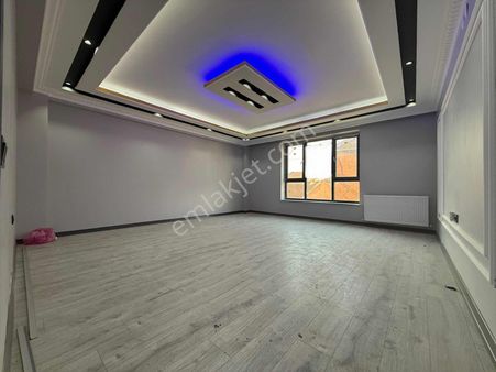 71evler Mah. Şehir Hastanesi Yakını Özel Garajlı 3+1 140m2 Daire