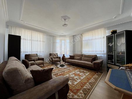 Emek Mah. Ertaş Caddesi Yakını 5+1 220m2 Dubleks Daire