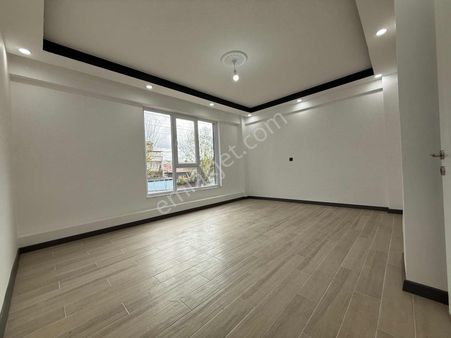 Yeşiltepe Mah. Anadolu Üniversitesi Yanı 2+1 95m2 Daire