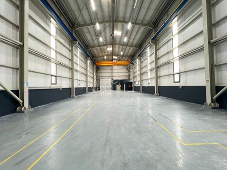 Dilovası Kobi Osb'de Kullanıma Hazır 2250 M2+epoksin+radyan+630 Kwa+vinçli Fabrika