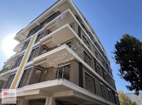 Riga'dan Satılık Gençlik Mah 2+1 90 M2 Havuzlu Daire