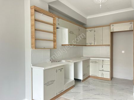 Yükselden Satılık Kadıköyde Yerden Isıtmalı Amerikan Mutfak 2+1 Daire