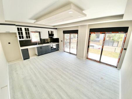 Yükselden Gürede Köşe Parsel 4+1 Geniş Bahçeli Lüx Villa