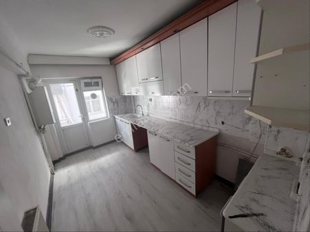 Sincan Tandoğan Mh.'de 3+1 1.ara Katta Çift Balkon Satılık Daire