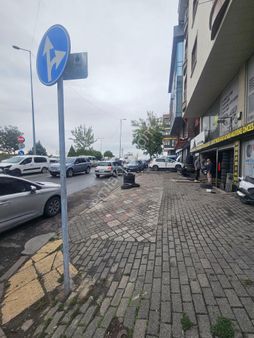 Bagcılar Yüzyıl Otomall Galericiler Karşısında Kiralık