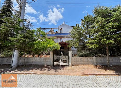 Efdal Yatırımdan Yazır Şafak Cad. Yakını Geniş 4+1 Bahçeli Satılık Daire