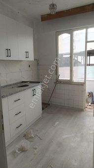 Kemalpaşada Pazarin Dibinde Acil Satilik Kupon Daire