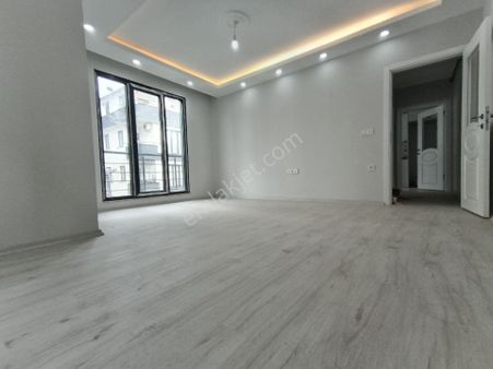 A.gazi Mah De Güzel Bir 2 +1,120m2 Arakat