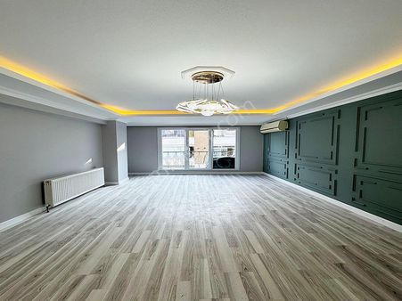 Nes Yapı'dan Saray Dairesi !! 130 M² Cam Balkonlu İskanlı Ebeveyn Banyolu 2+1 Arakat Daire