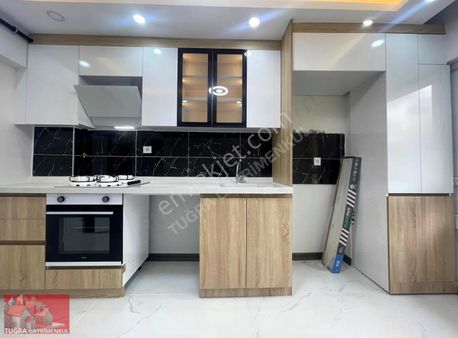 Etiler Mh De - Tren Dibi-hastane-belediye Yakını 3+1 Full Yapılı