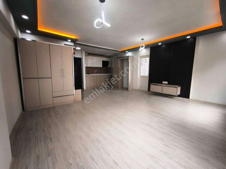 İstasyon Mh Cadde Üzeri-belediye Yakını Ful Yapılı 1+0 Daire+ofs