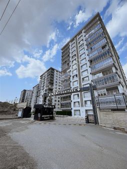 Kuzey Emlaktan Meydan Parkta Full+full Yapılı 4+1 Daire