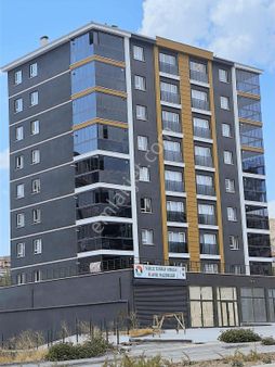 Kuzey Emlaktan Yakacık Bulvarına Cephe Acil Satılık 3+1 Daire