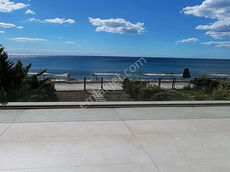 Nes Yapıdan Merkezi Konumda Hem Yazlık Hem Kışlık Denize Sıfır Villa