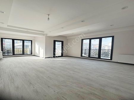 Nes Yapı'dan Beylikdüzü Yakuplu'da Ayrı Girişli Teraslı-balkonlu ''sıfır'' 4+2 Dubleks Daire