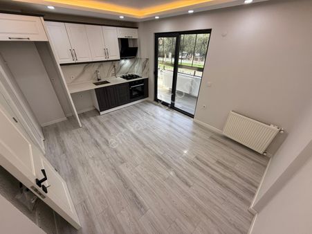 ꧁parla'dan Altınkumda Şık Tasarım Ön Cephe Satılık 2+1 Daire꧂