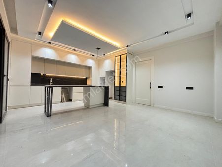 Demirler'den Yenişafak'ta Havuz Cepheli Arakat 3,5+1 Daire