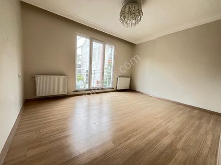 Yusuf Emlaktan Satılık Daire Tevfikbeyde 1 Katta