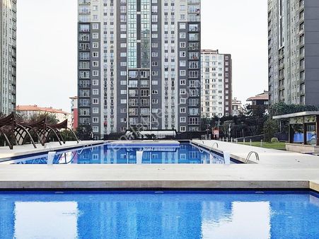 Nes Yapı'dan Şehir Ve Havuz Manzaralı Balkonlu Full Sosyal Aktiviteli 7/24 Güvenlikli 1+1 Daire