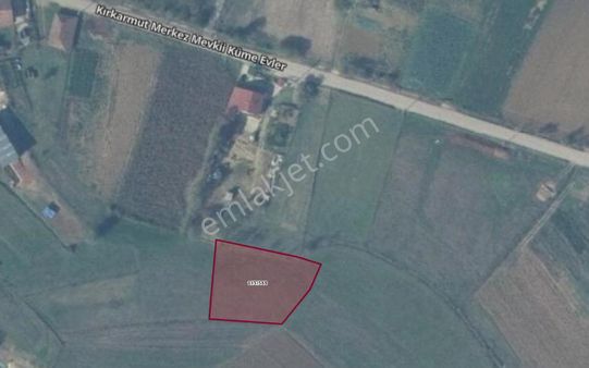Kandıra Kırkarmut 1.337 M² Satılık Tarla