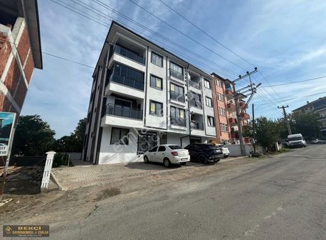 Esentepe Mah. Mutfak Ayrı Satılık 1+1 Daire