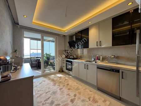 Esentepenin Gözdesi Güzeli 4+1 Kapalı Mutfak Sitede Güvenlik Havuz