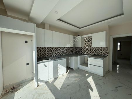 Göksuda Havuzlu Site İçinde Ebv.banyolu Geniş 2+1 Fırsat Daire