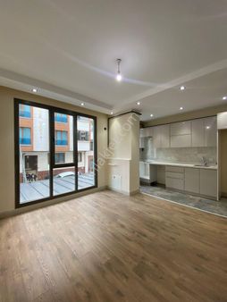 Esenyurt Tabela İncirtepe Mahallesi 1+1 Kiralık Sıfır Daire Butik Aile Sitesinde Amerikan Mutfak