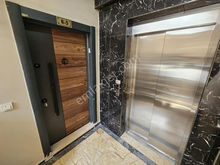 Barbaros Mah'de 3+1 120m² Arakat Daire * Asansörlü Blok