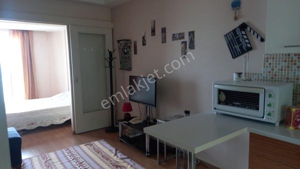 Papatya Residence 2 Metrobüse 5 Dakika Eşyalı 1+1