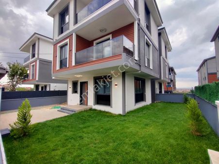 Kartallar'dan Kaçırılmayacak Fırsat 4+1 Lüks Villa