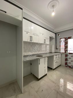 Esenyurt İncirtepe - Yunus Emre Mahallesi 2+1 Kiralık Boş Daire Sıfır Bina Asansörlü Balkonlu