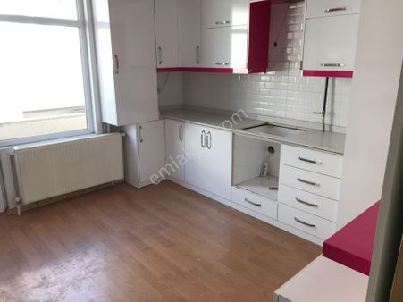 Kavaklıkta Kiralık Daire Kombili 4+1 Kat3