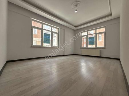 Gökmeydan Mah. Cumhuriyet Bulvarı Yakını 3+1 145m2 Daire