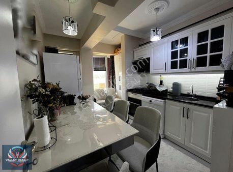 Valleyden Havuzlar Mah. 1+1 Ayrı Mutfaklı Satılık Daire !