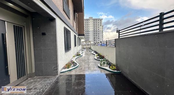 Bağcılar Kirazlı Satılık 3+1 Sıfır Otoparklı Ferah Daire. Vizyon