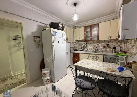 Demirkaya Emlaktan Tarih Bulvrı Yakını 2+1 Bakımlı Ara Kat Daire