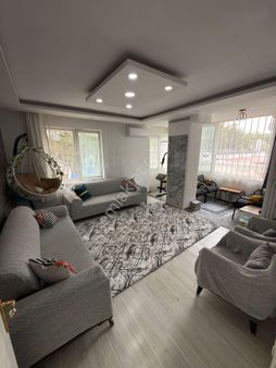 Aydoğmuş Mahallesinde 2+1 Merkezi Konumda Yüksek Giriş