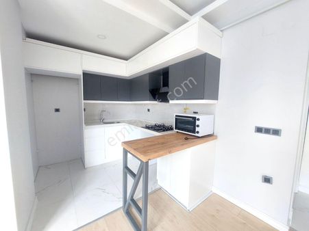 Dere Gayrımenkul Dilekten Tramvaya Yakın Kiralık 1+1