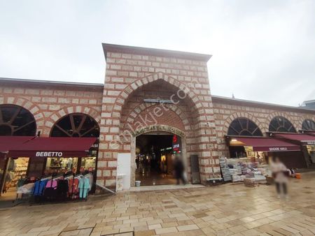 Bursa Tarihi Hanlar Bakırcılar Çarsında Kiralık Dükkan Mağaza