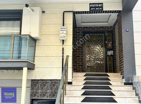 Karşıyaka Nergiz Dedebaşı Mahallesinde Satılık 2+1 Daire