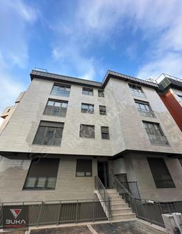 Ümraniye Metro Çıkışında Kiralık 1+1 Lüks Eşyalı Daire