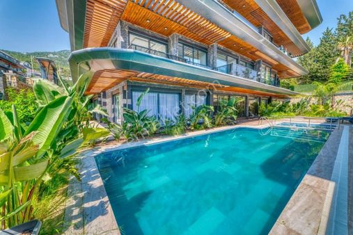 Alanya Hasbahçe'de 1+1 Lüks Sıfır Satılık Daire