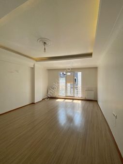 Esenyurt Pınar Mahallesi 2+1 3.kat Kiralık Daire Tek Daire Üzeri Balkonlu Geniş Ve Ferah