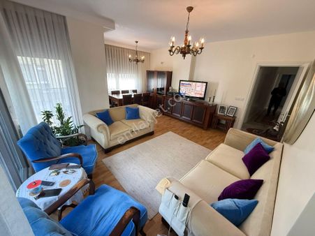 Şenesenevlerde Minübüs Caddesine 1. Paralelde Yeni Binada Balkonlu 3+1