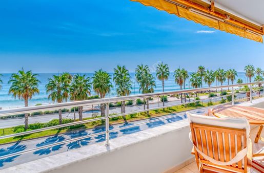 Alanya Mahmutlarda Denize Sıfır 3+1 Satılık Daire Full Deniz Manzaralı
