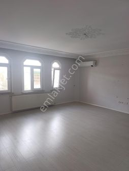Bahcelievler Basın Sitesinde 3+1 130m2 Masrafsız 3+1